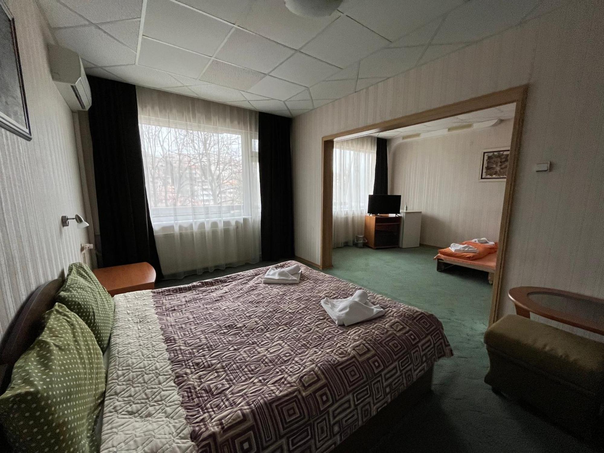 Park Hotel Ivailo ヴェリコ・タルノヴォ 部屋 写真