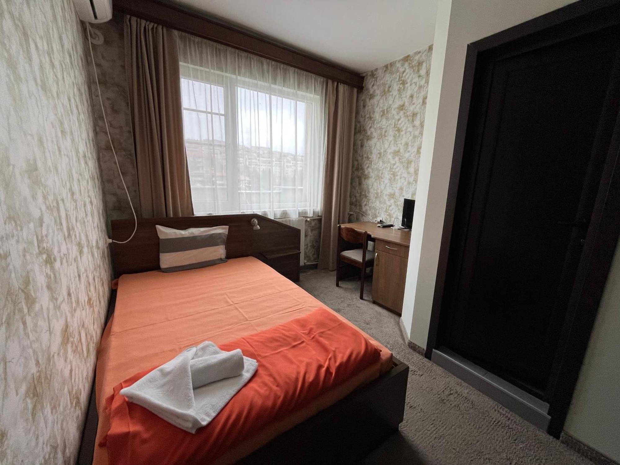 Park Hotel Ivailo ヴェリコ・タルノヴォ 部屋 写真
